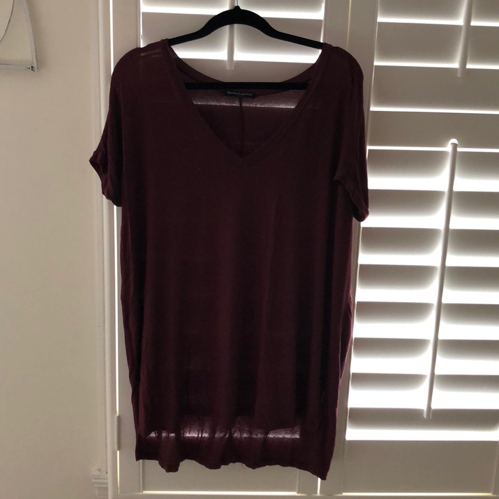 maroon tee
